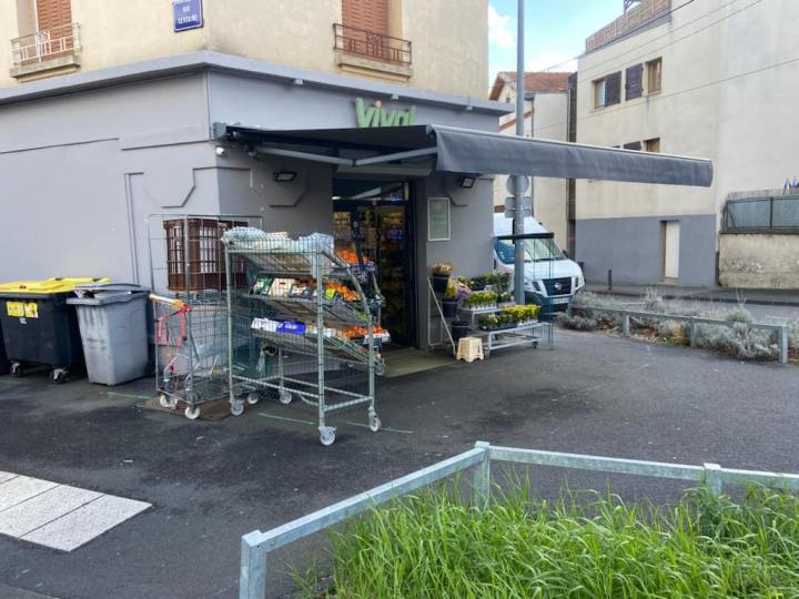 Store banne pour particuliers et professionnels Clermont-Ferrand