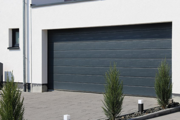 Installation moteur pour porte de garage à Clermont-Ferrand, Clermont Ferrand, DSA Solutions